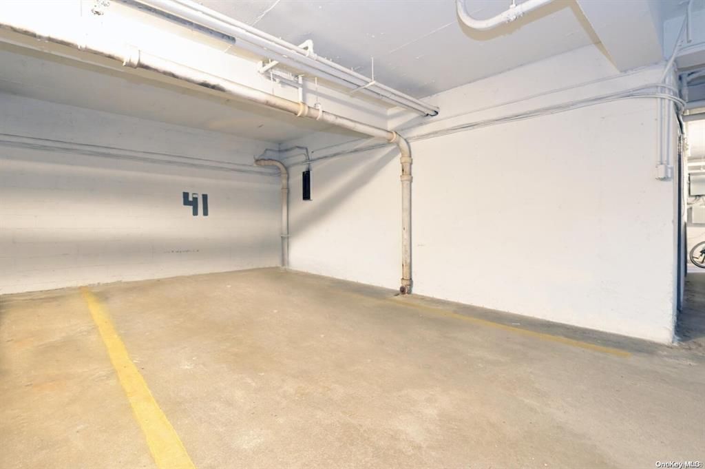 Garage, Interior