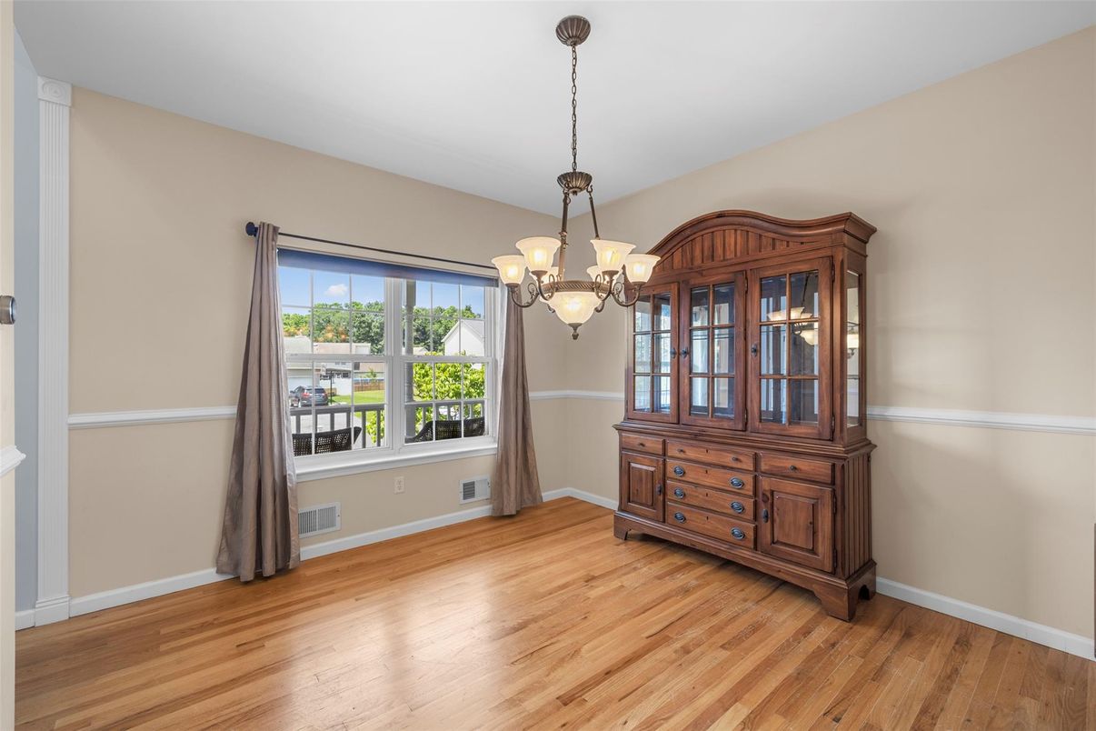 Chandelier, Interior, Wood Texture Flooring