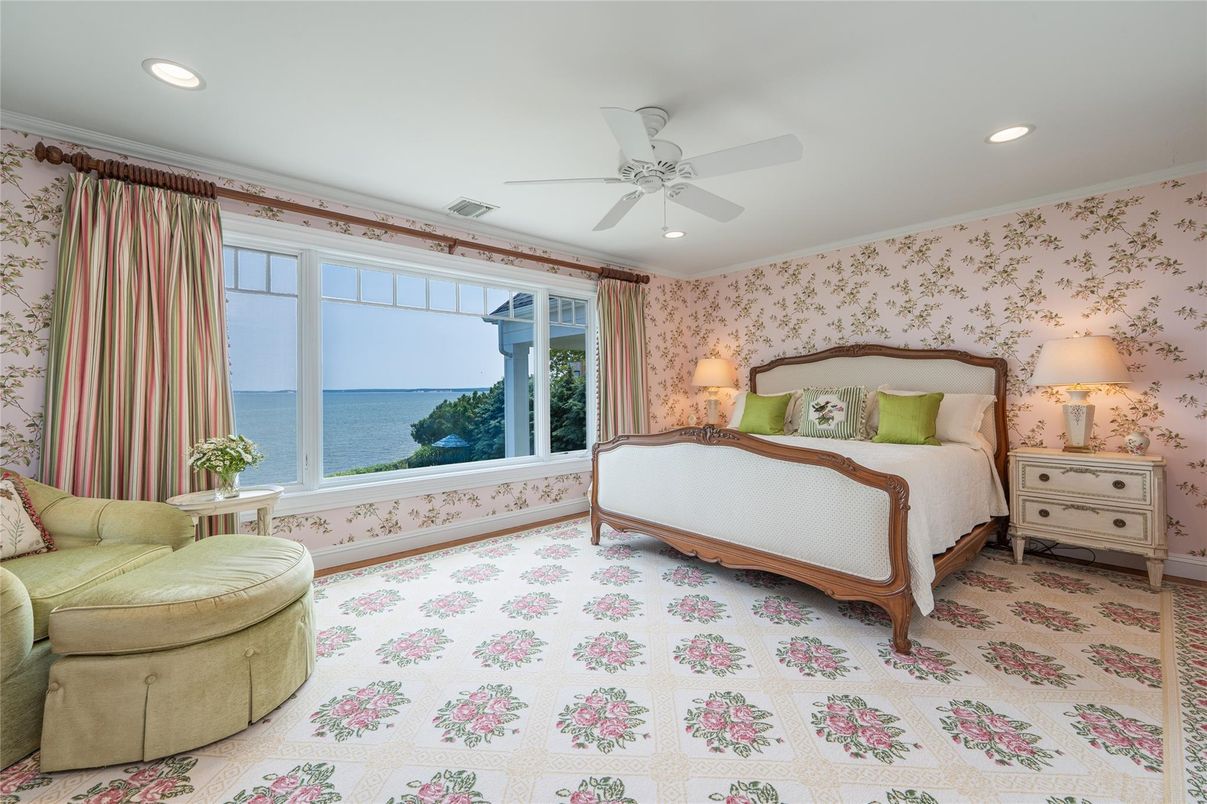 Bedroom, Interior, Recessed Lighting, Water