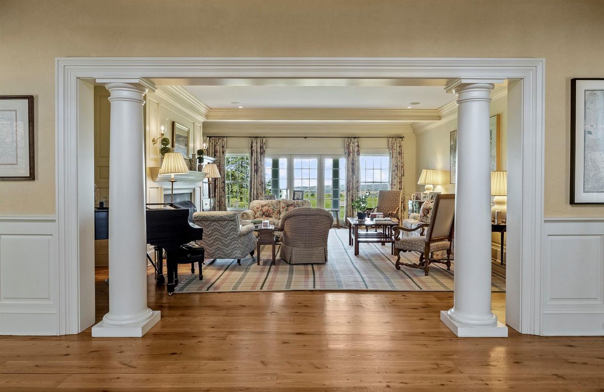 Interior, Living room, Piano, Recessed Lighting, Wood Texture Flooring