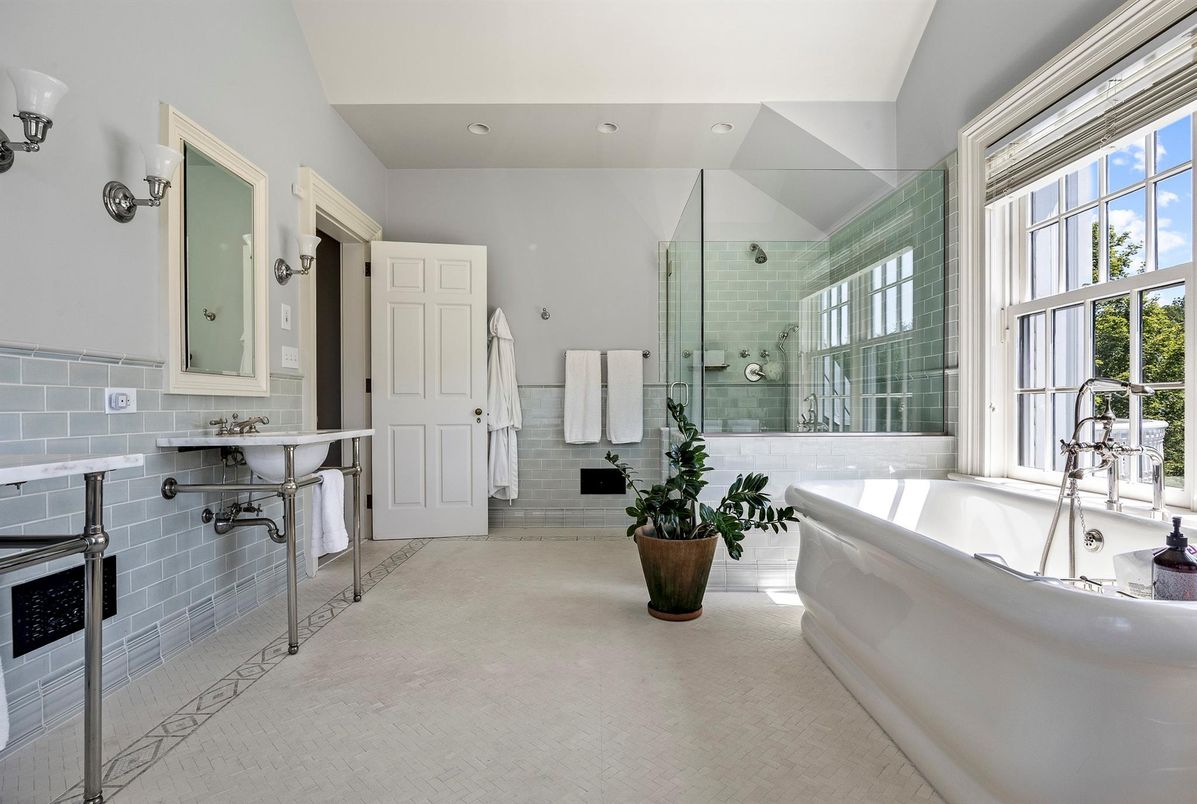 Bathroom, Free Standing Baths, Glass Shower, Interior, Recessed Lighting