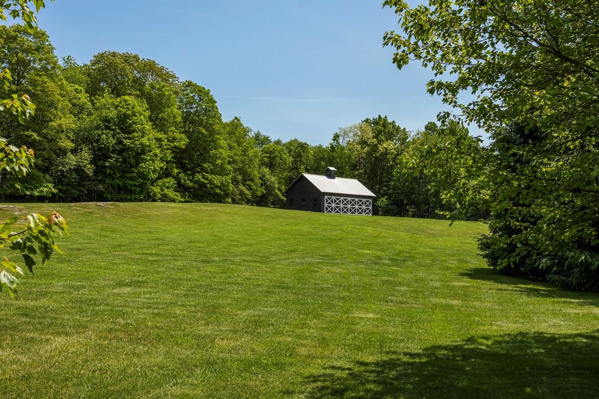 Backyard, Detached Garage, Exterior