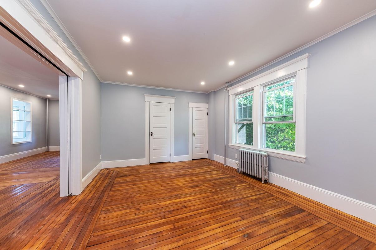 Empty room, Interior, Recessed Lighting, Wood Texture Flooring