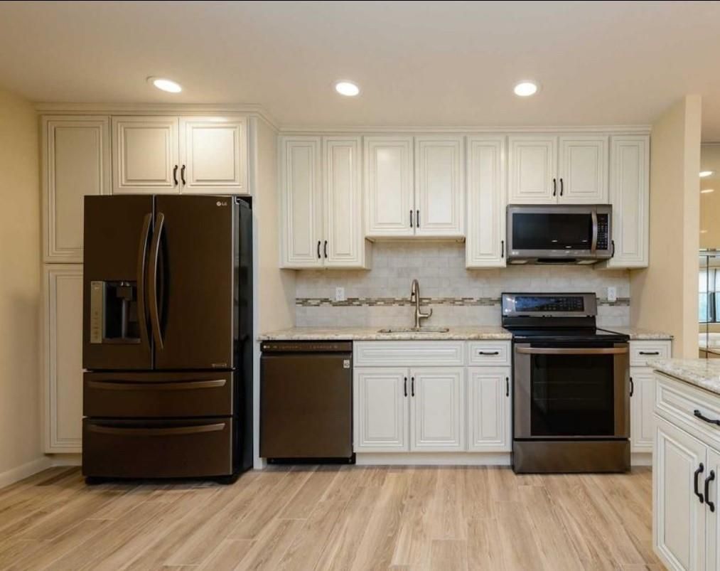 Interior, Kitchen, Recessed Lighting, Wood Texture Flooring