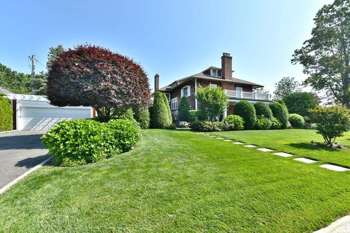Backyard, Detached Garage, Exterior