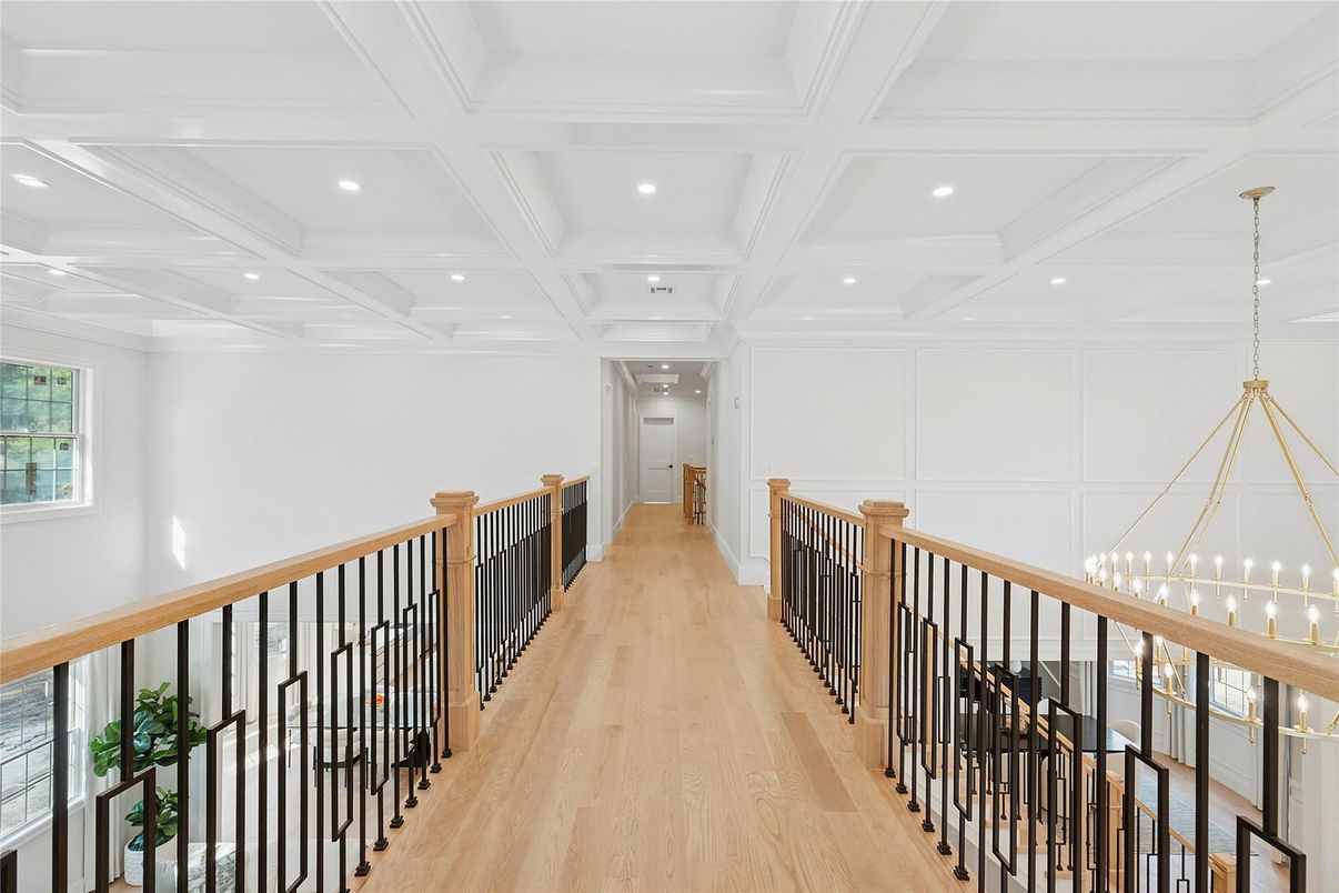 Interior, Pendant Lights, Recessed Lighting, Wood Texture Flooring