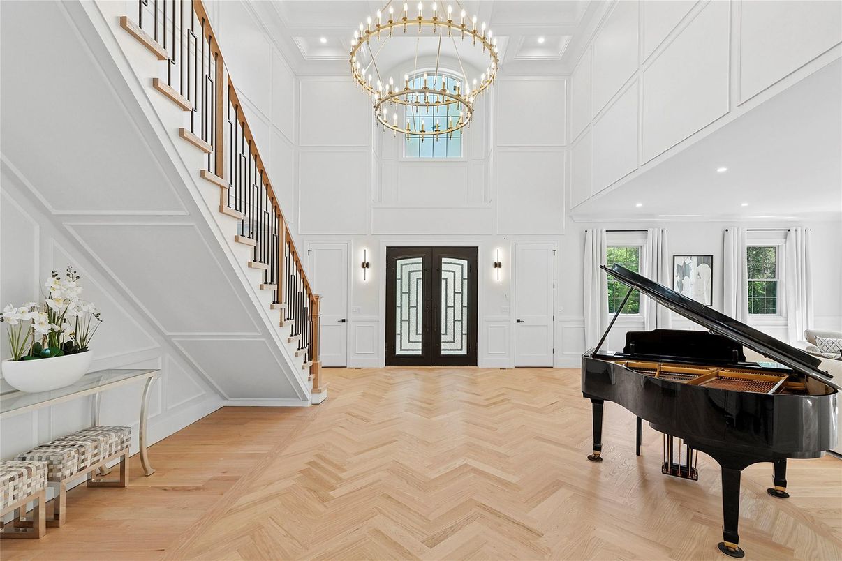 Chandelier, Interior, Piano, Recessed Lighting, Wood Texture Flooring