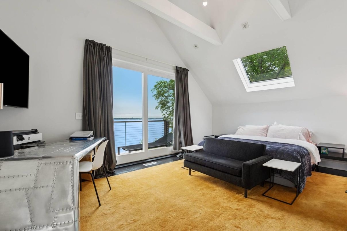 Bedroom, Home Office, Interior, Recessed Lighting, Water