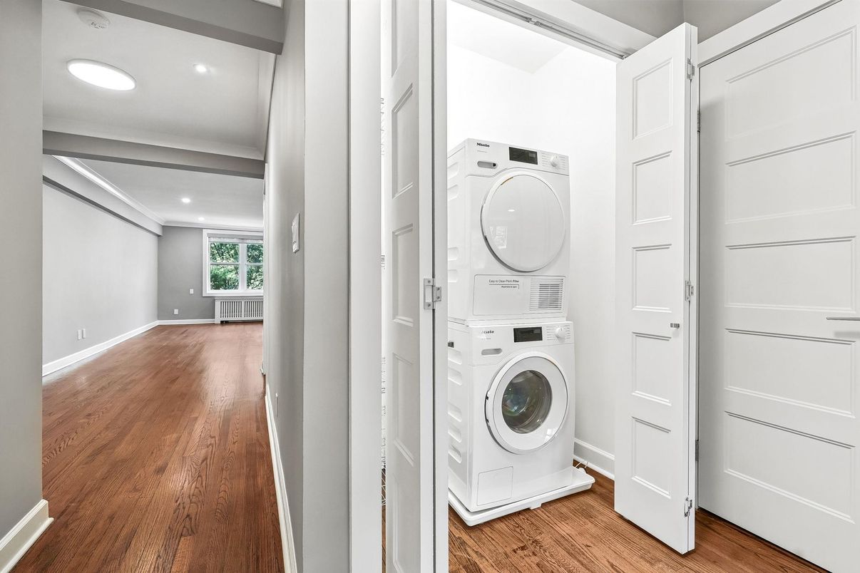 Interior, Recessed Lighting, Utility Closets, Washer, Wood Texture Flooring