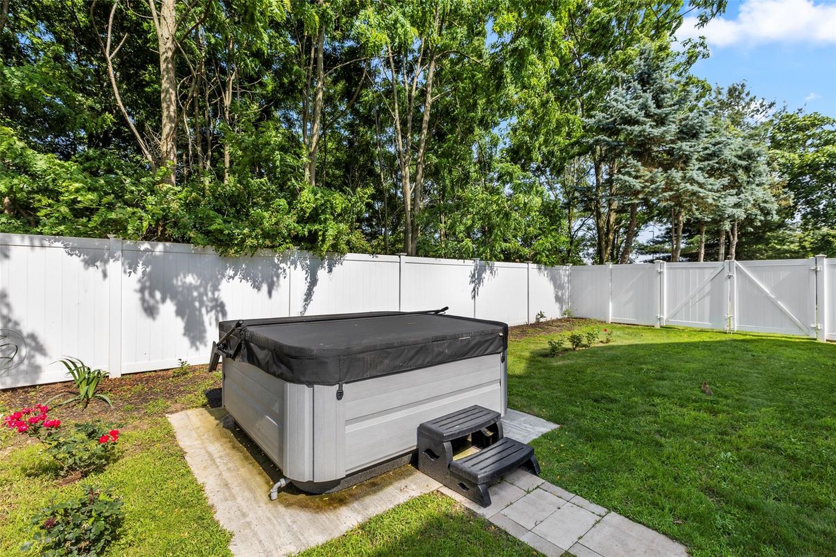 Backyard, Exterior, Hot Tub