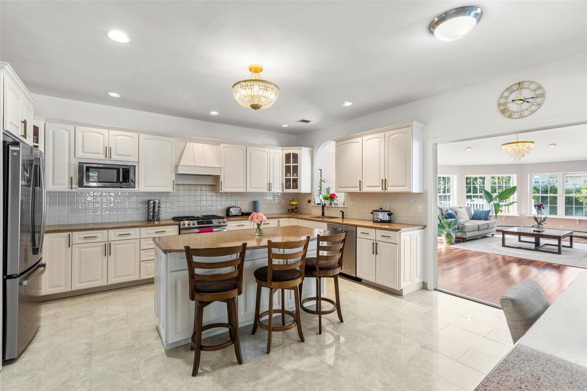 Chandelier, Interior, Kitchen, Living room, Recessed Lighting, Wood Texture Flooring