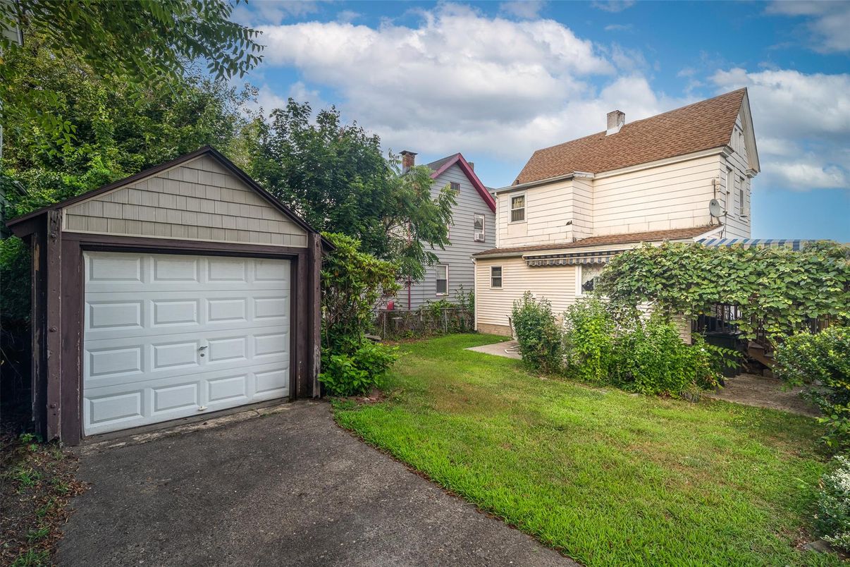Backyard, Detached Garage, Exterior