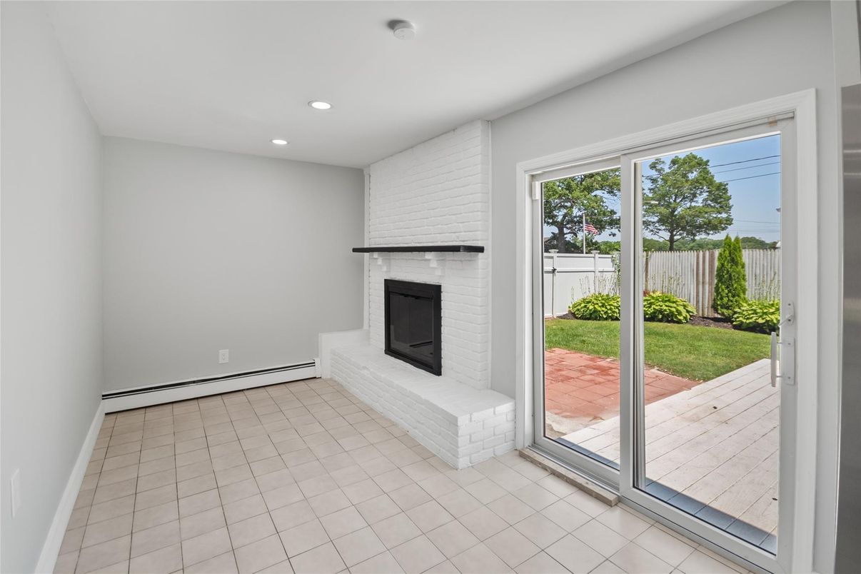 Empty room, Fireplace, Interior, Recessed Lighting