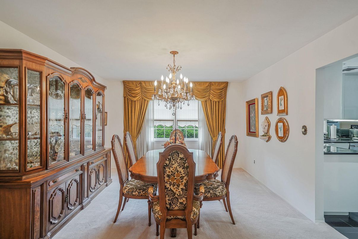 Chandelier, Dining room, Interior