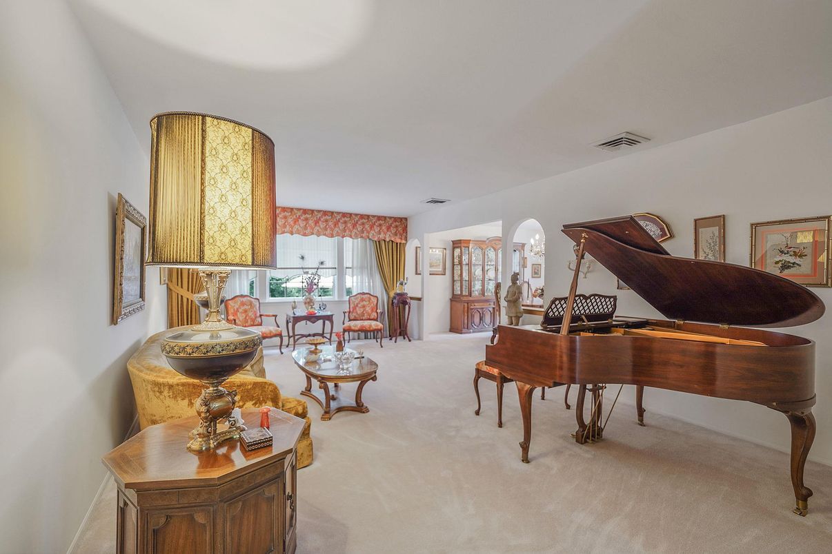 Interior, Living room, Piano