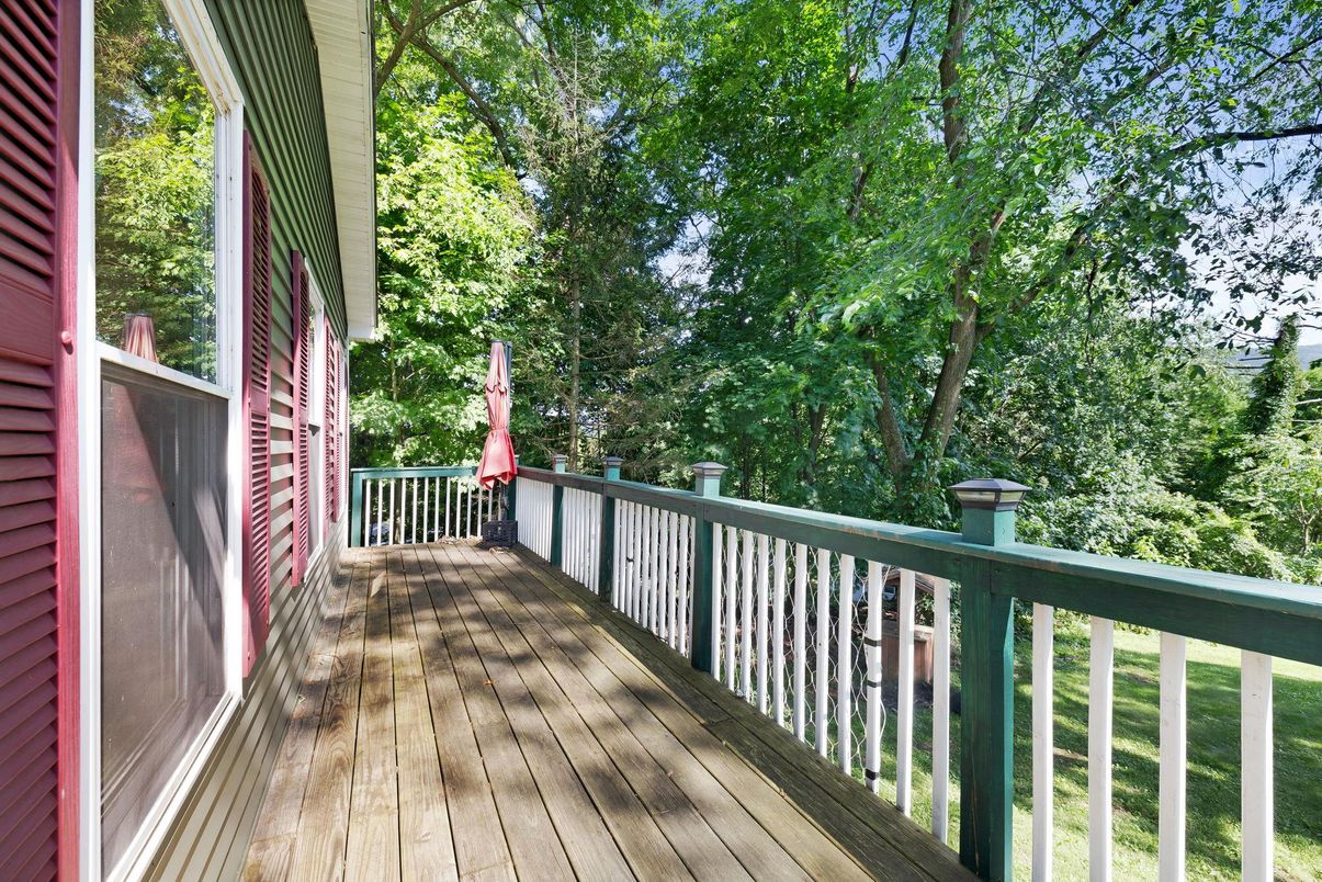Exterior, Wood Texture Flooring