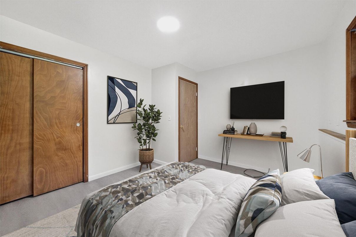 Bedroom, Interior, Recessed Lighting