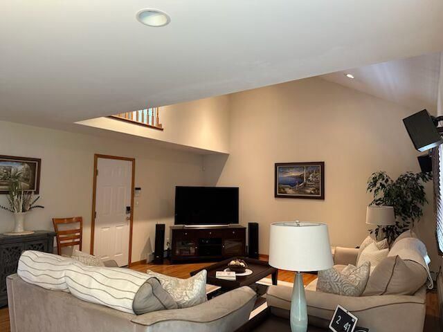 Interior, Living room, Recessed Lighting, Wood Texture Flooring
