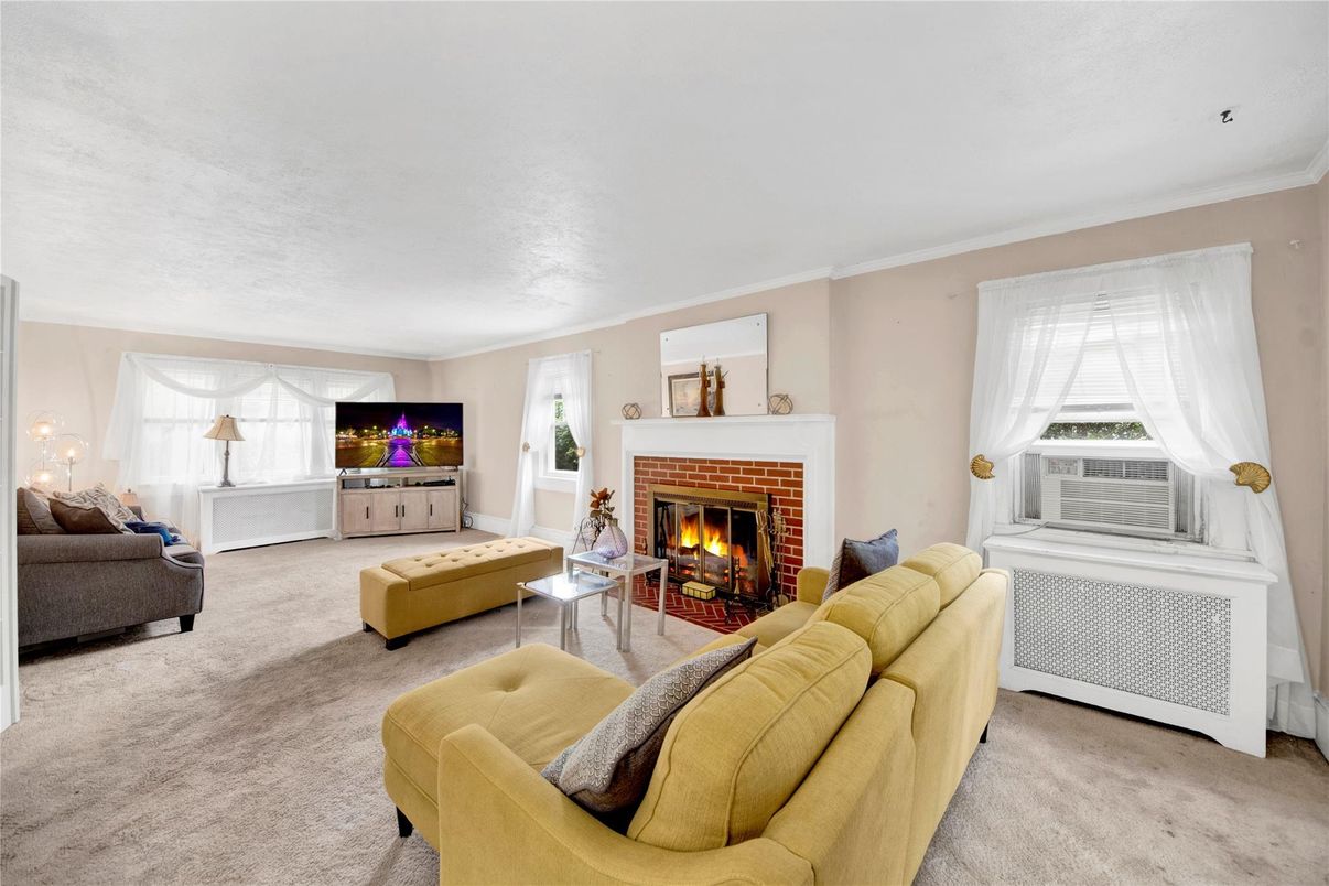 Fireplace, Interior, Living room