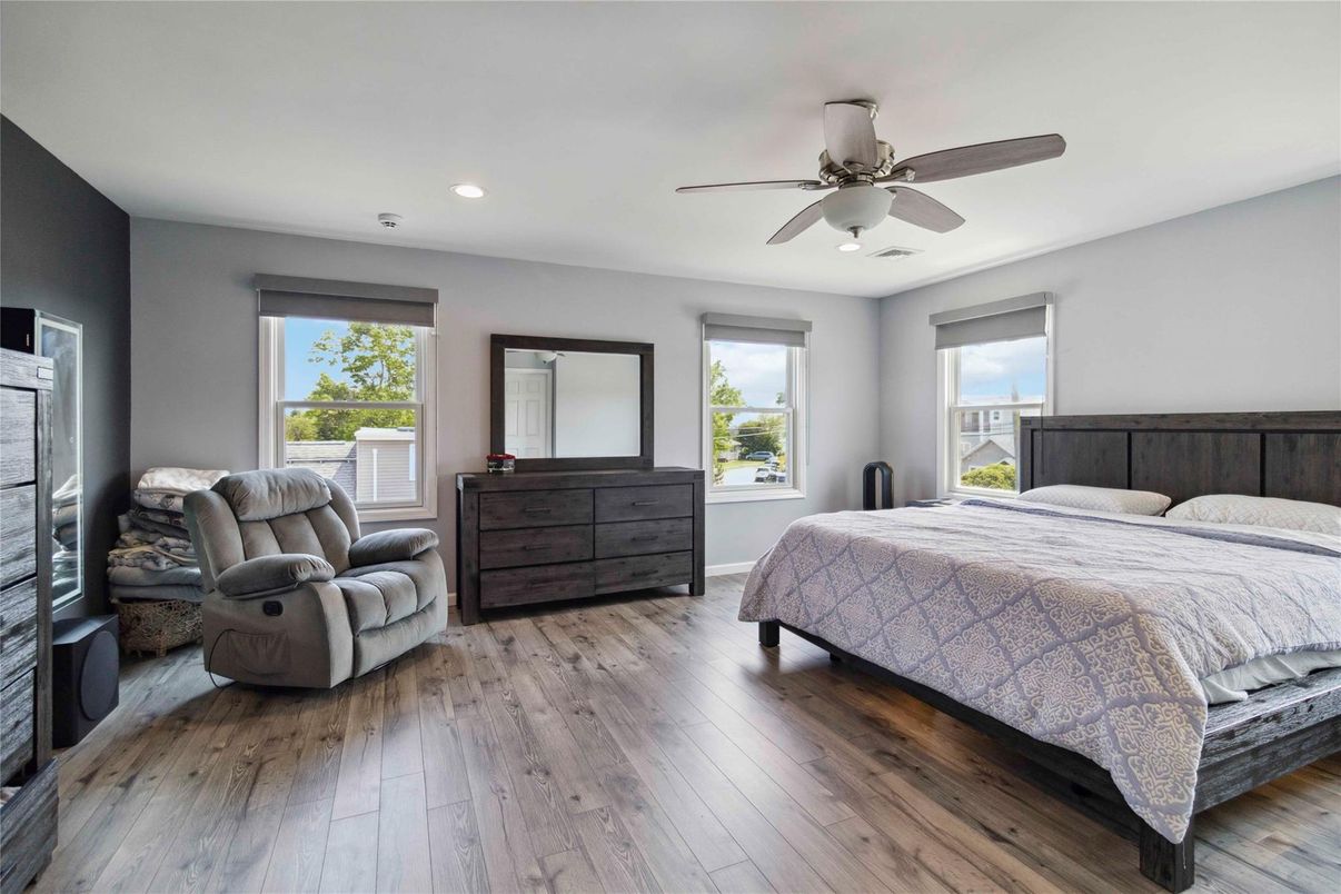 Bedroom, Interior, Recessed Lighting, Wood Texture Flooring