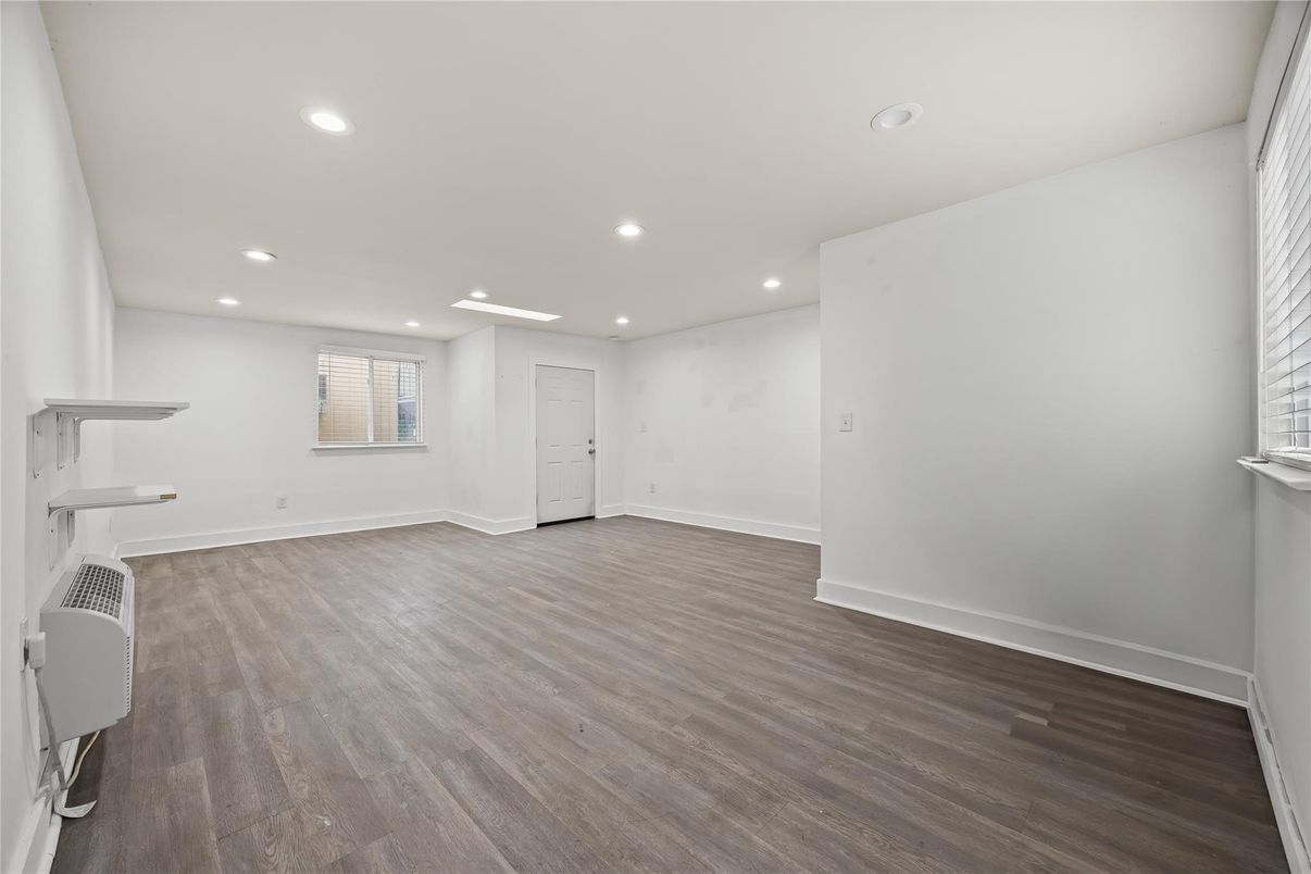 Empty room, Interior, Recessed Lighting, Wood Texture Flooring