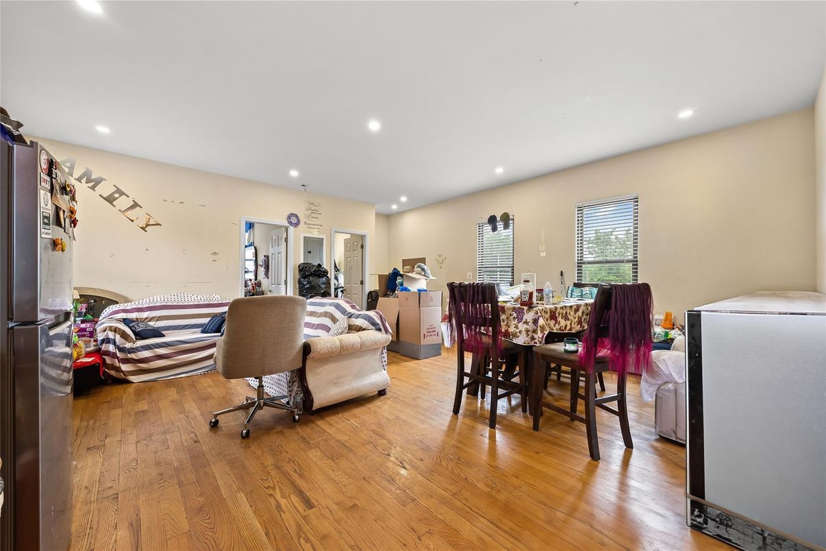 Dining room, Interior, Living room, Recessed Lighting, Wood Texture Flooring