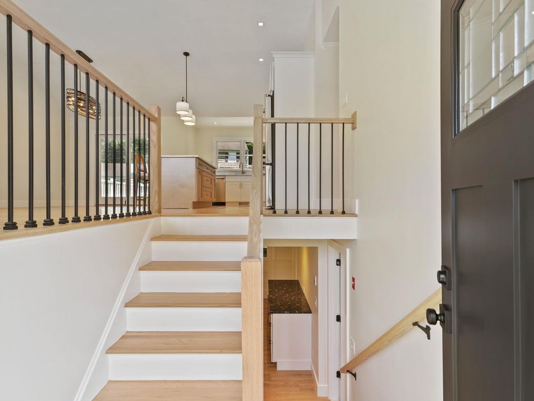 Interior, Pendant Lights, Recessed Lighting, Wood Texture Flooring