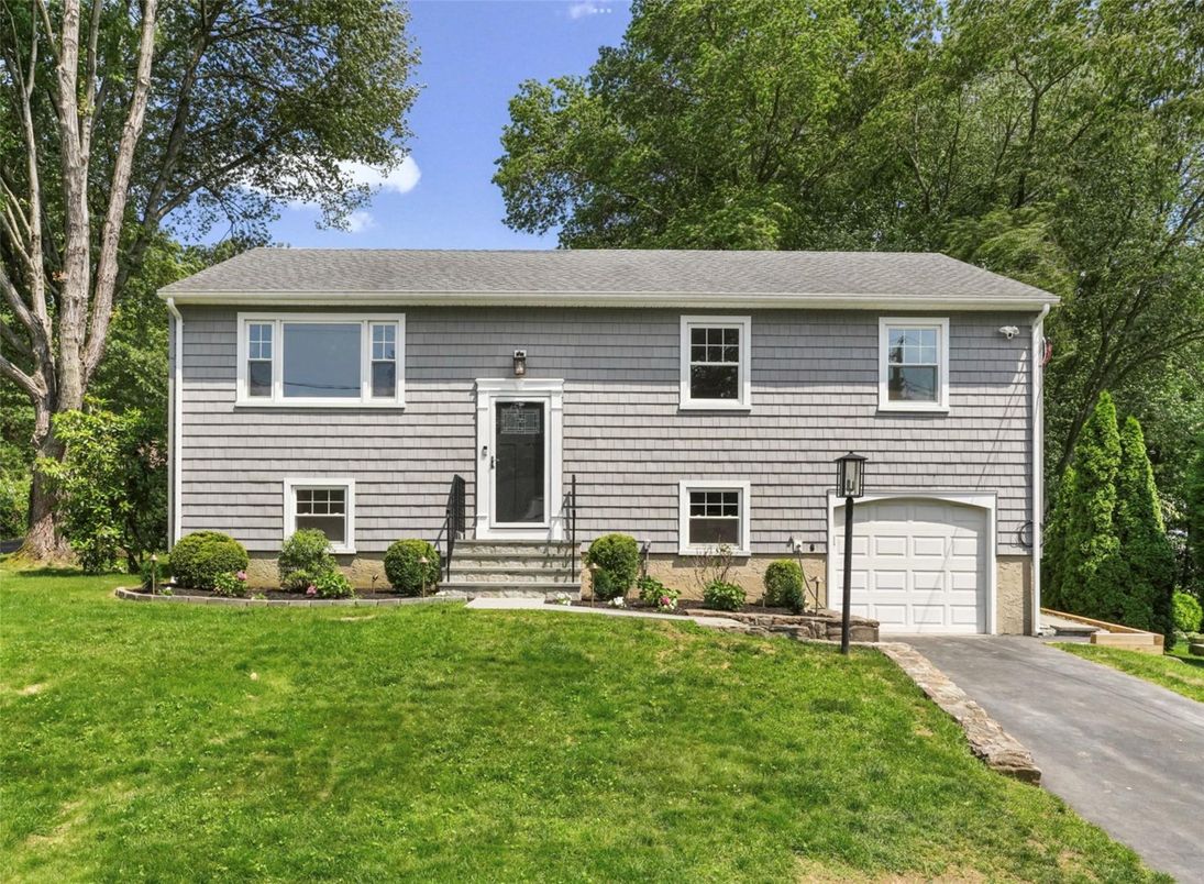 Attached, Exterior, Facade, Raised Ranch