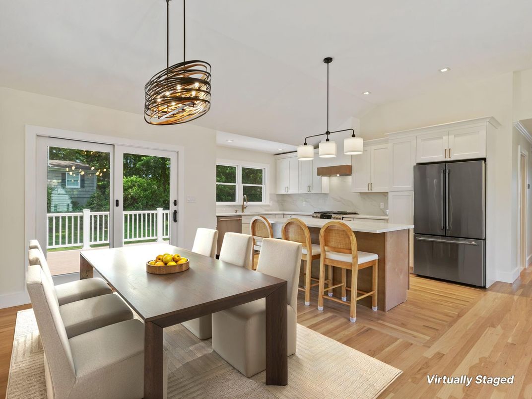 Dining room, Interior, Kitchen, Pendant Lights, Recessed Lighting, Wood Texture Flooring