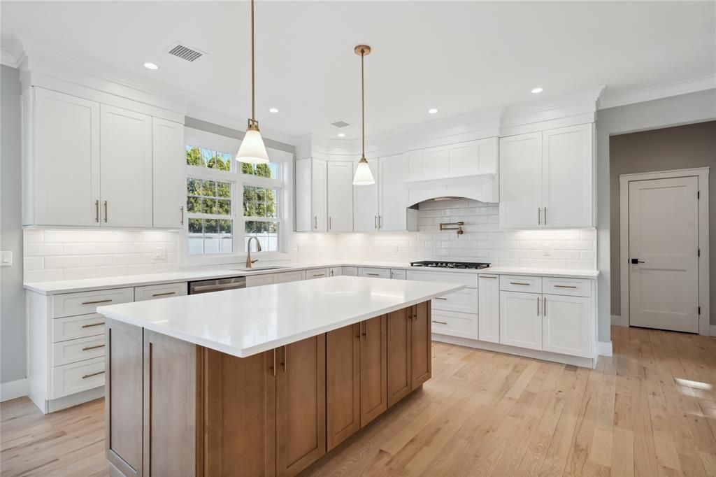 Interior, Kitchen, Pendant Lights, Recessed Lighting, Wood Texture Flooring