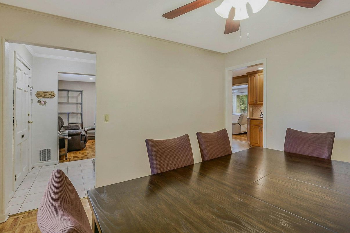 Dining room, Interior, Recessed Lighting, Wood Texture Flooring