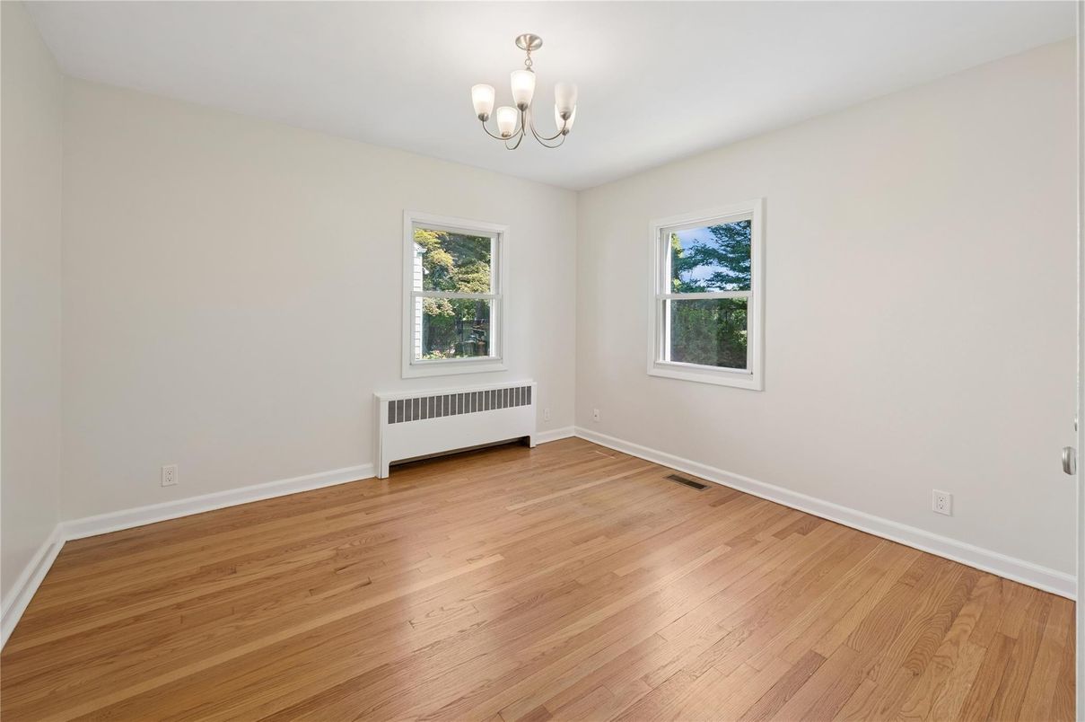 Chandelier, Empty room, Interior, Wood Texture Flooring