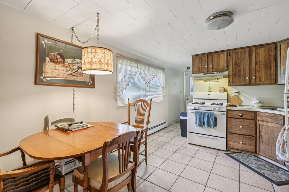 Dining room, Interior, Kitchen, Pendant Lights