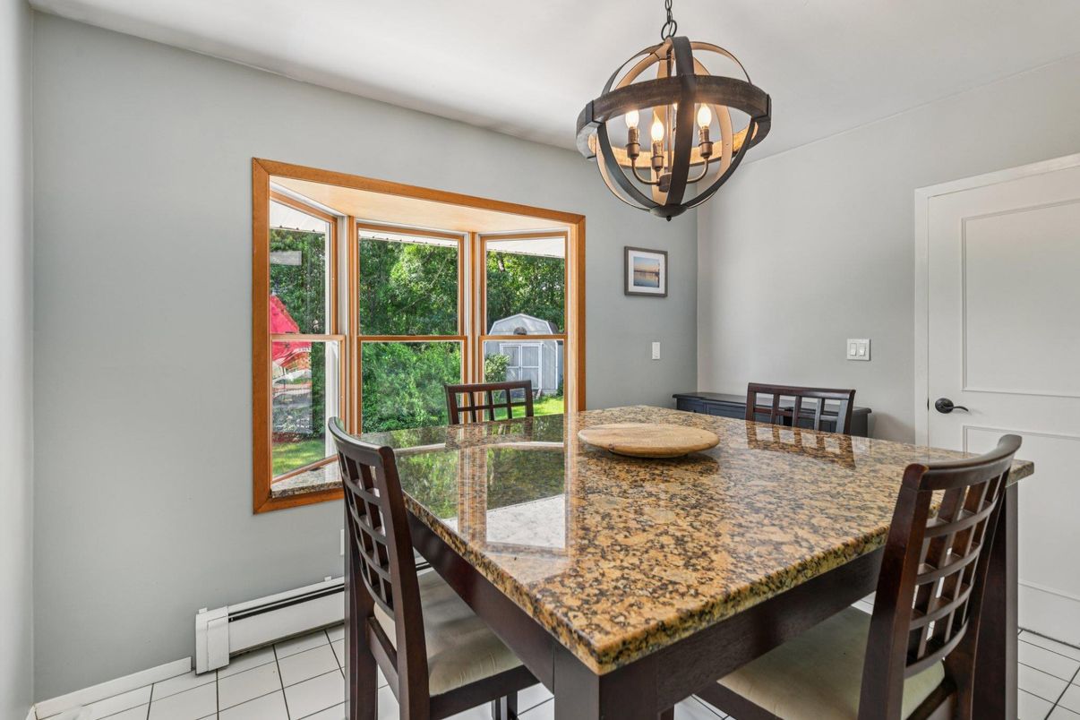 Chandelier, Dining room, Interior