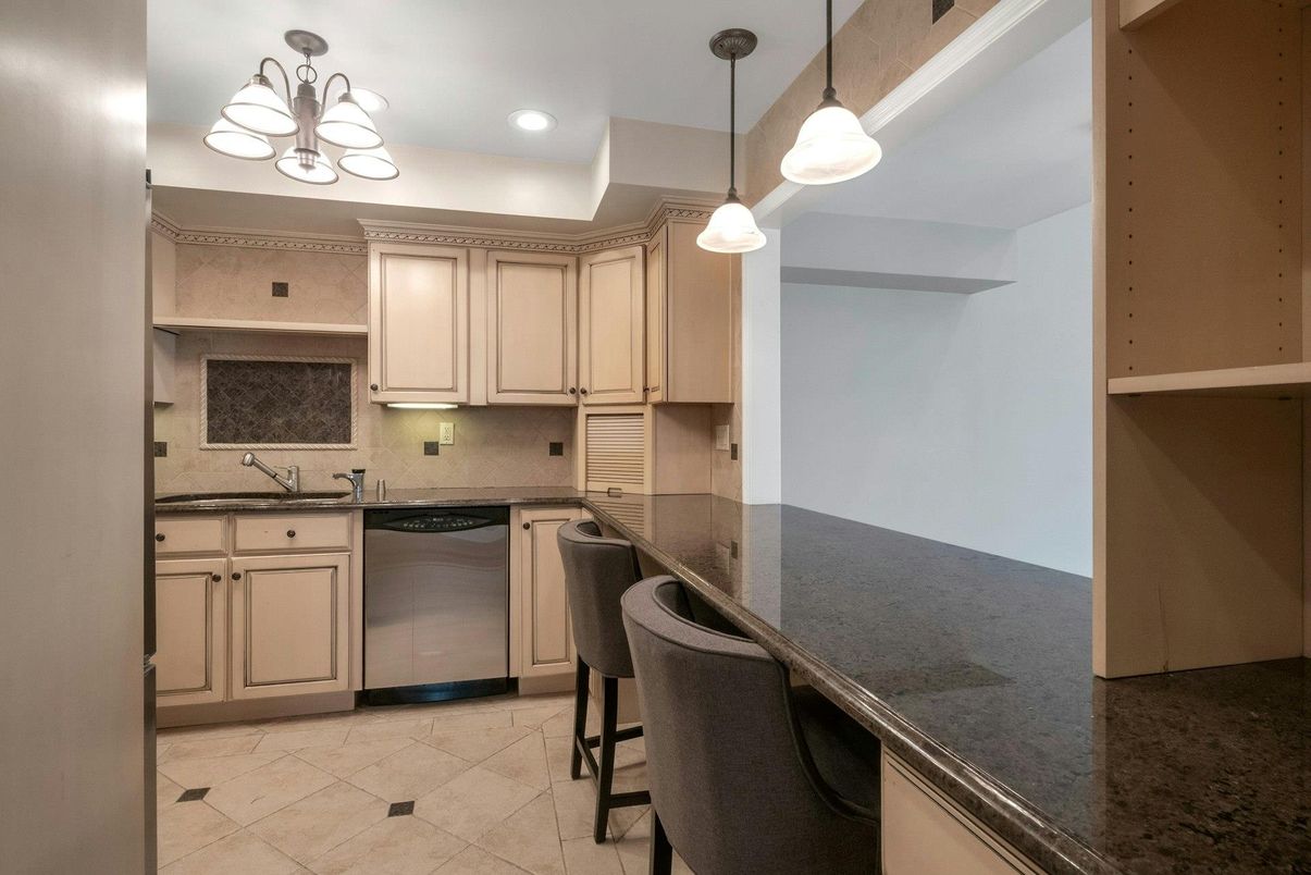 Interior, Kitchen, Pendant Lights, Recessed Lighting