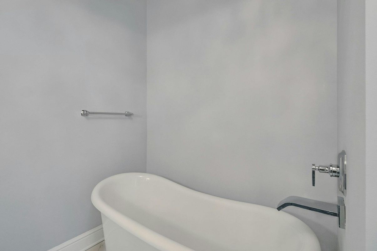 Bathroom, Free Standing Baths, Interior