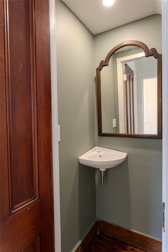 Bathroom, Interior, Recessed Lighting, Wood Texture Flooring