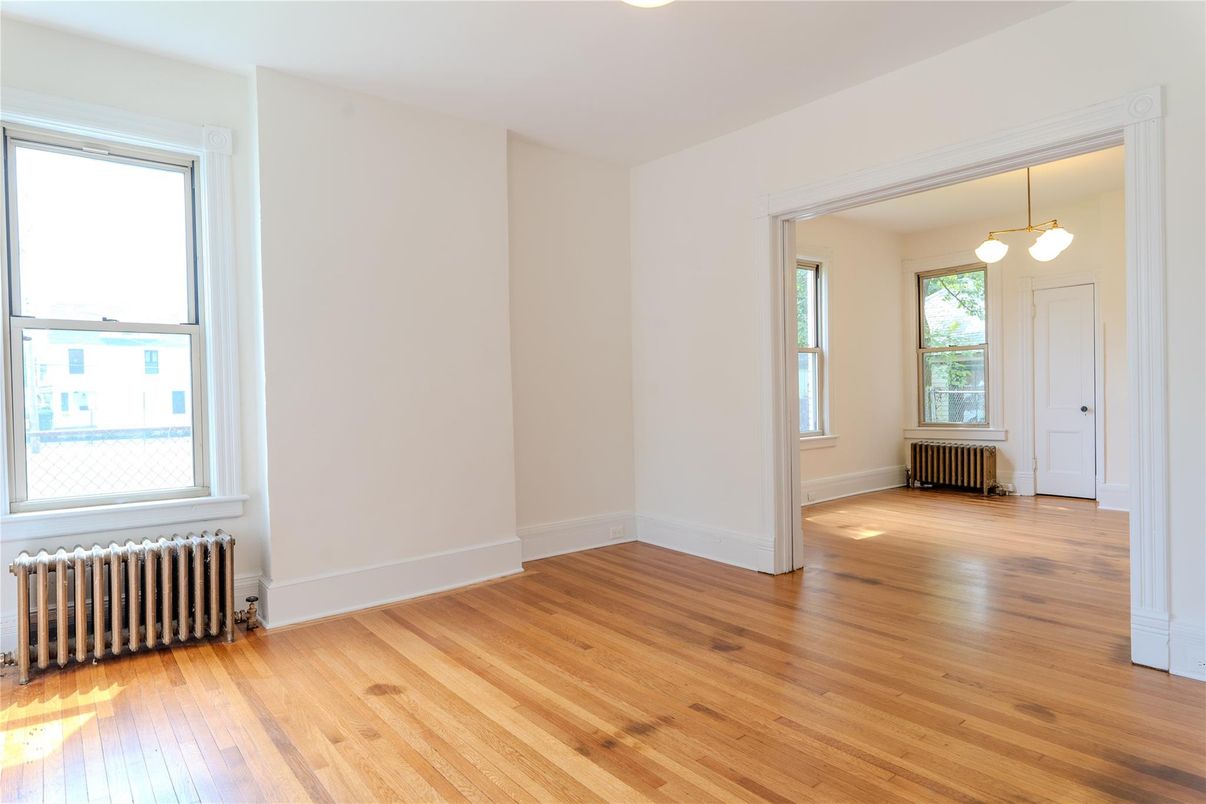 Empty room, Interior, Pendant Lights, Wood Texture Flooring