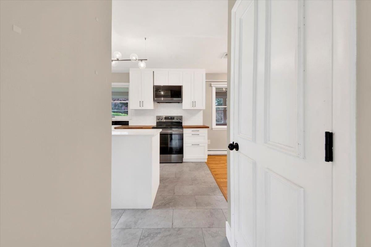 Interior, Kitchen, Pendant Lights, Stainless Steel Appliances