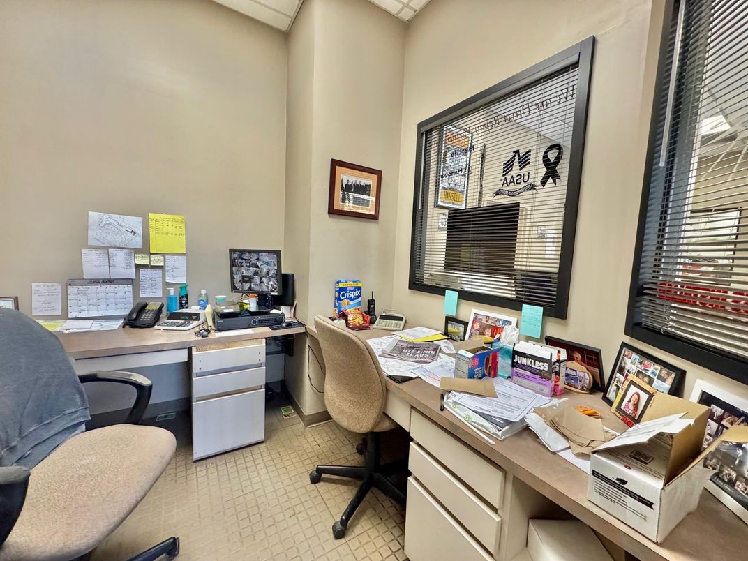 Home Office, Interior