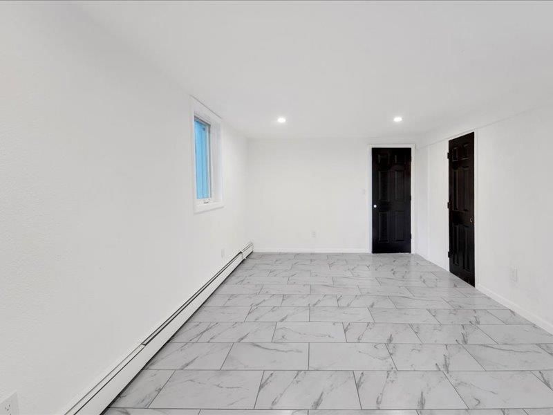 Empty room, Interior, Marble, Recessed Lighting