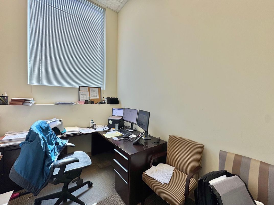 Home Office, Interior