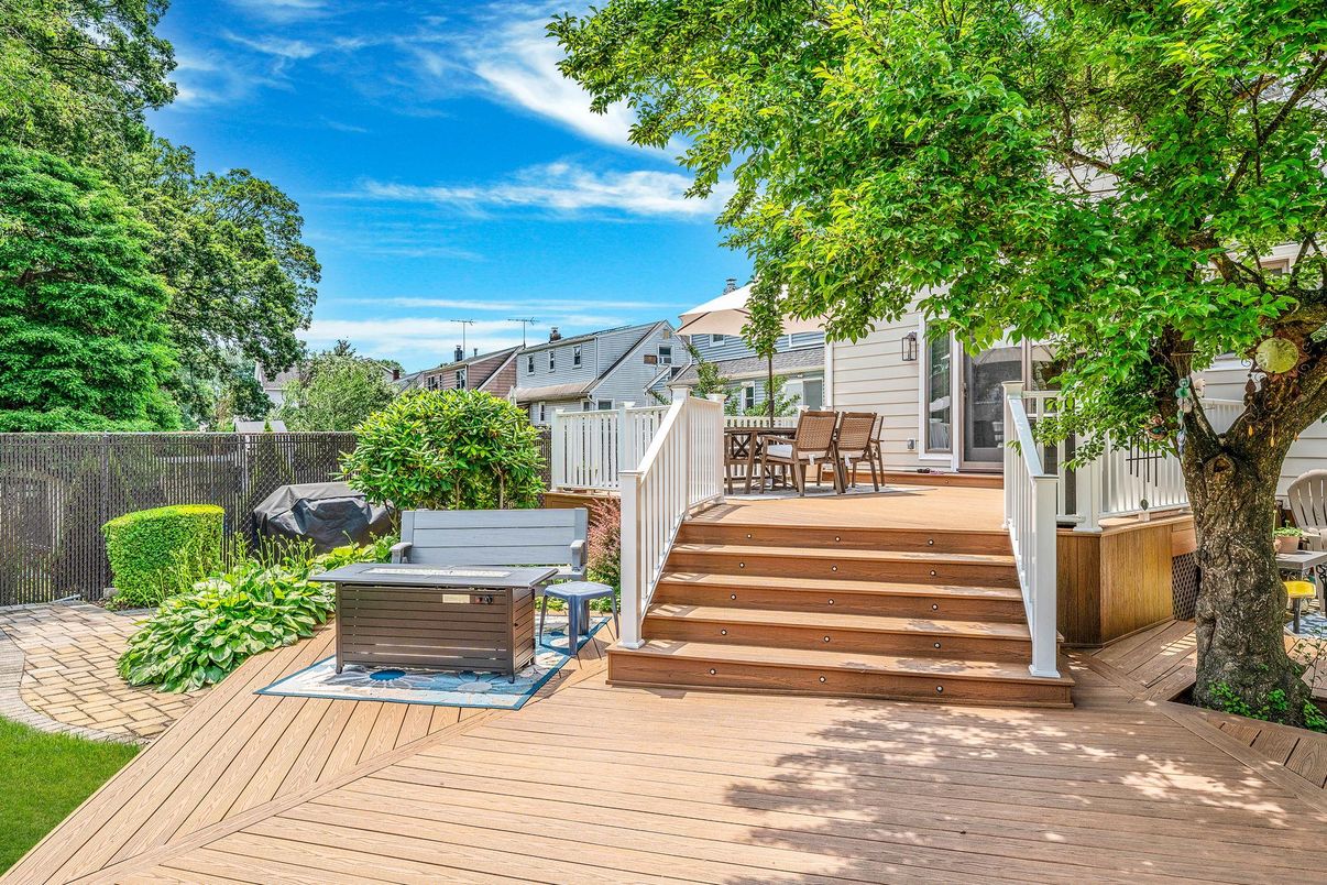 Exterior, Hot Tub
