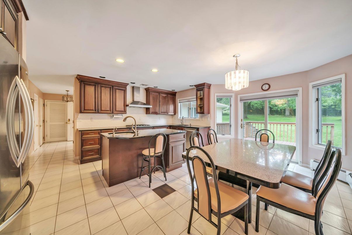 Chandelier, Dining room, Interior, Kitchen, Recessed Lighting