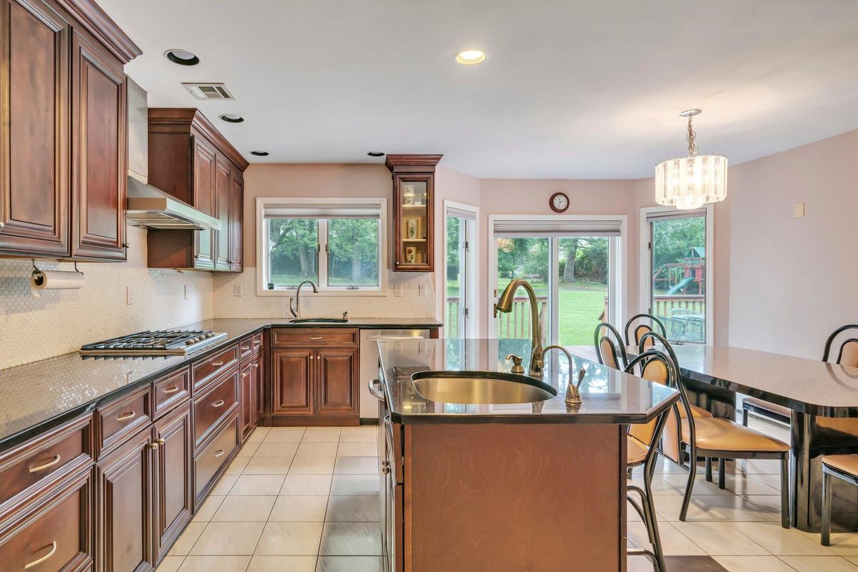 Dining room, Interior, Kitchen, Recessed Lighting