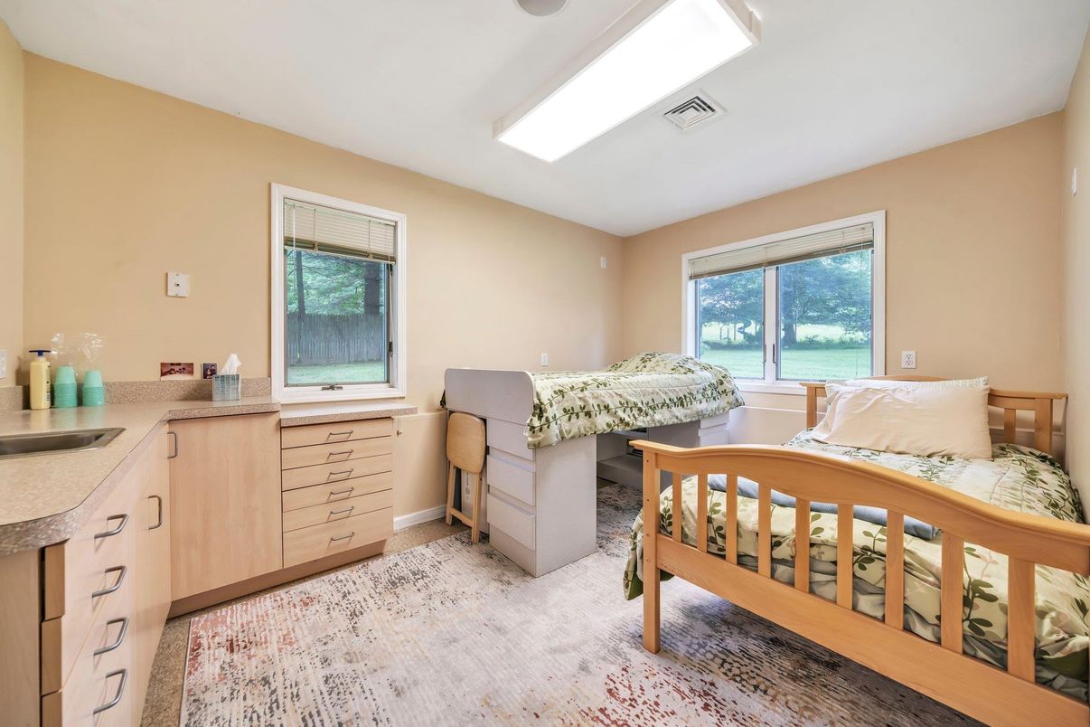 Bedroom, Interior, Water