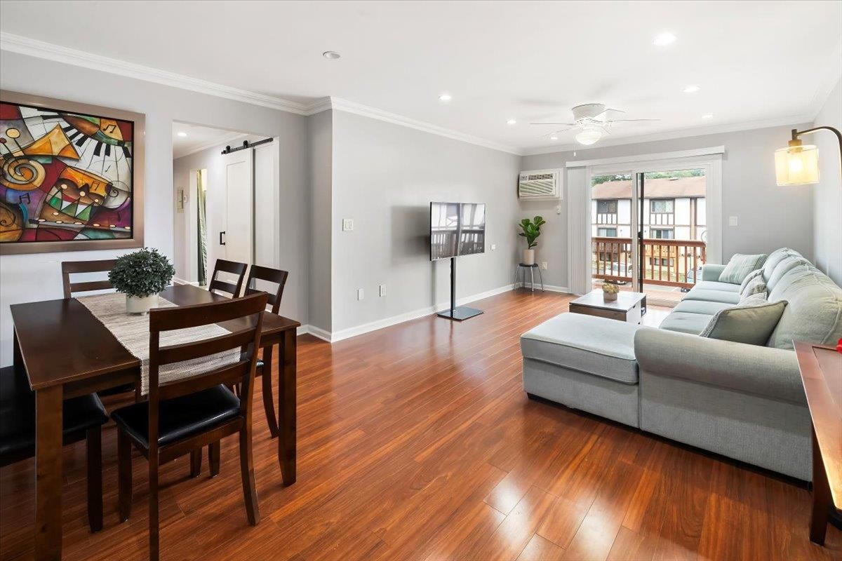 Dining room, Interior, Living room, Recessed Lighting, Wood Texture Flooring