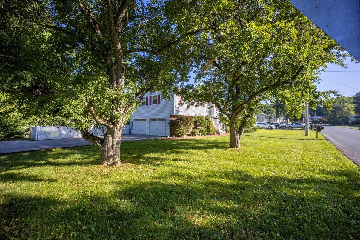Backyard, Detached Garage, Exterior