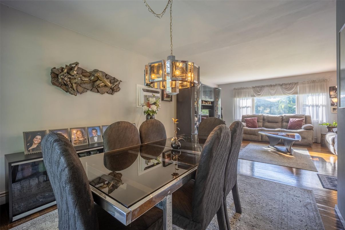 Chandelier, Dining room, Interior, Living room, Wood Texture Flooring