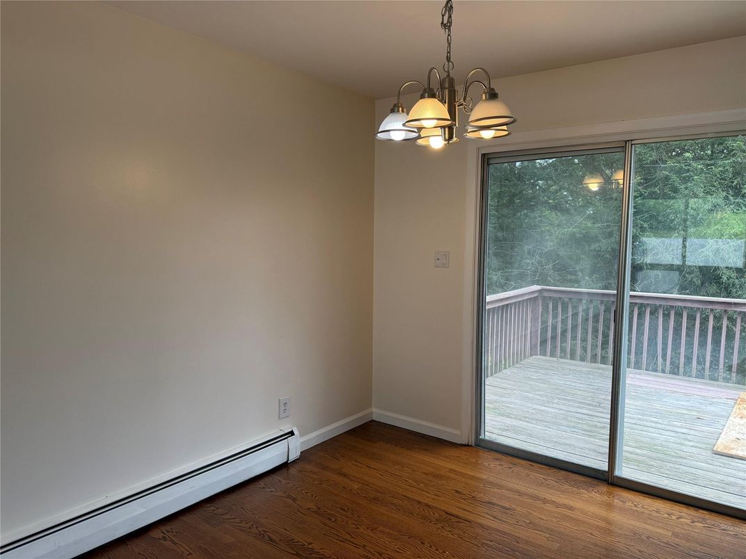 Chandelier, Empty room, Interior, Wood Texture Flooring
